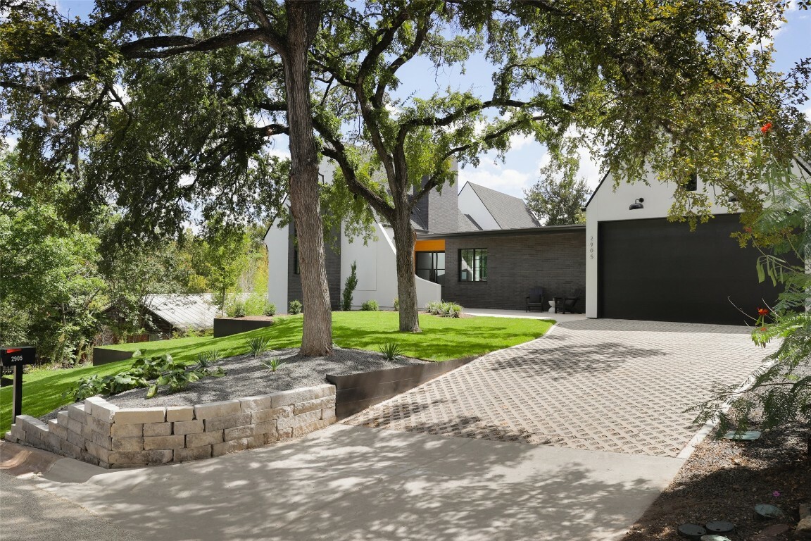 Property Photo:  2905 Oak Park Drive  TX 78704 