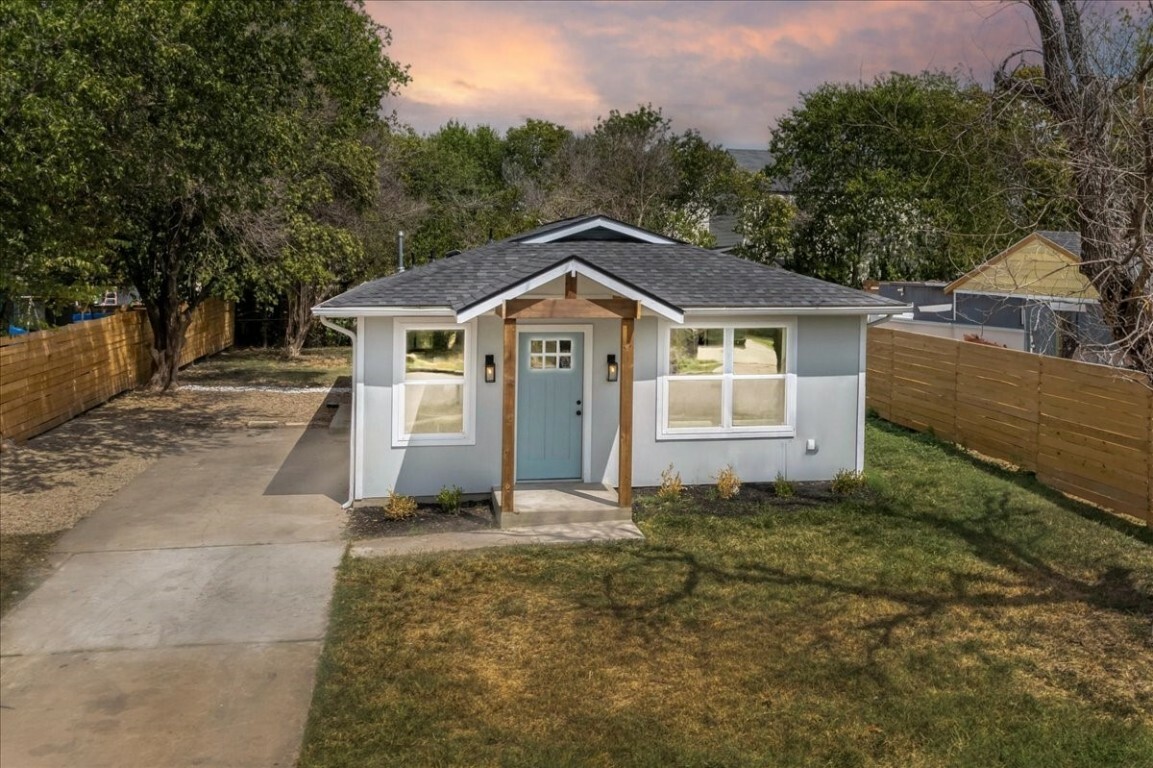 6206 Marigold Terrace  Austin TX 78741 photo