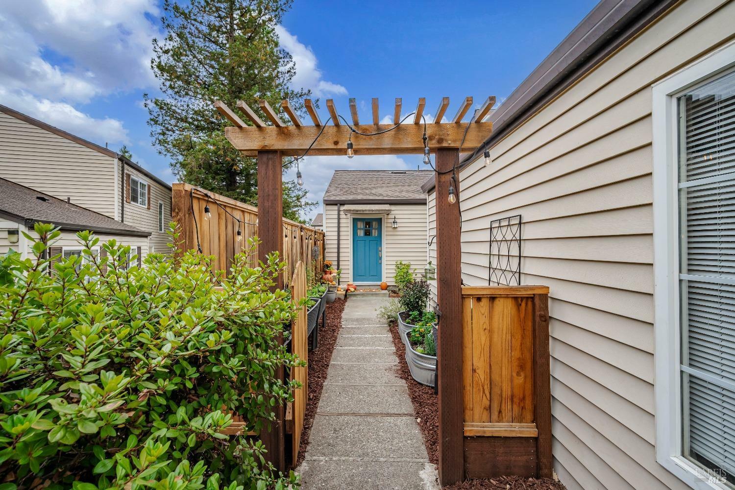 Property Photo:  1602 Yardley Street  CA 95403 