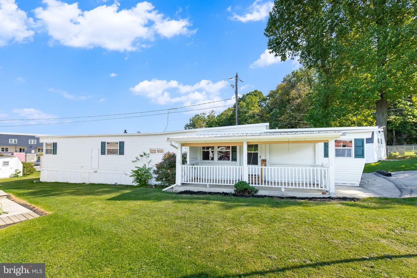 Property Photo:  1 Vista Lane  PA 17545 