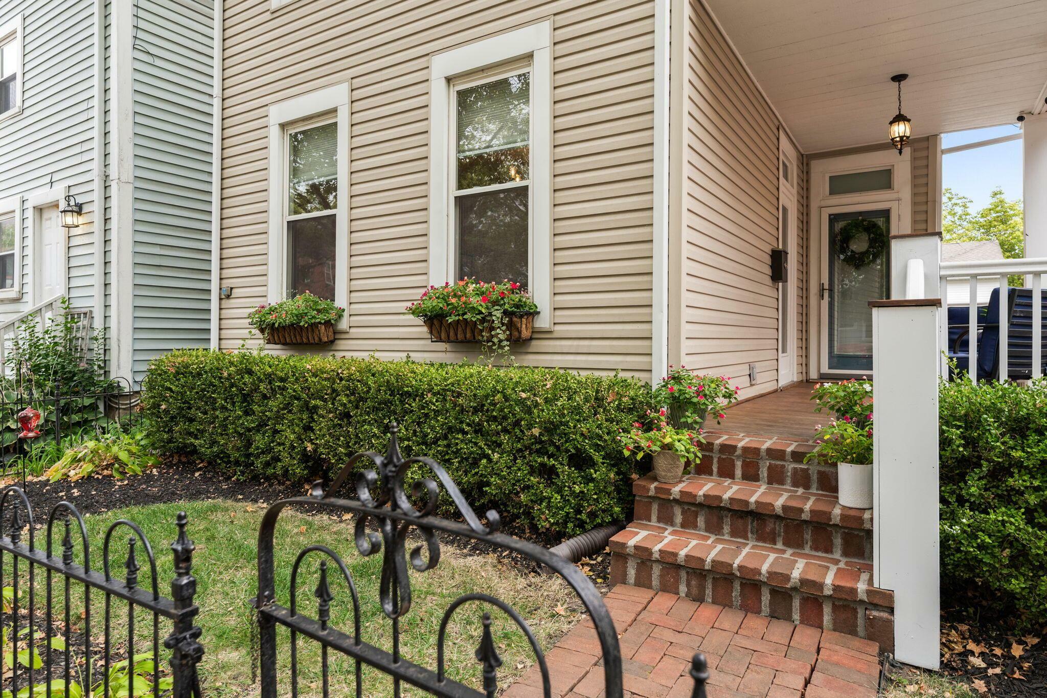 Property Photo:  202 E Mithoff Street  OH 43206 