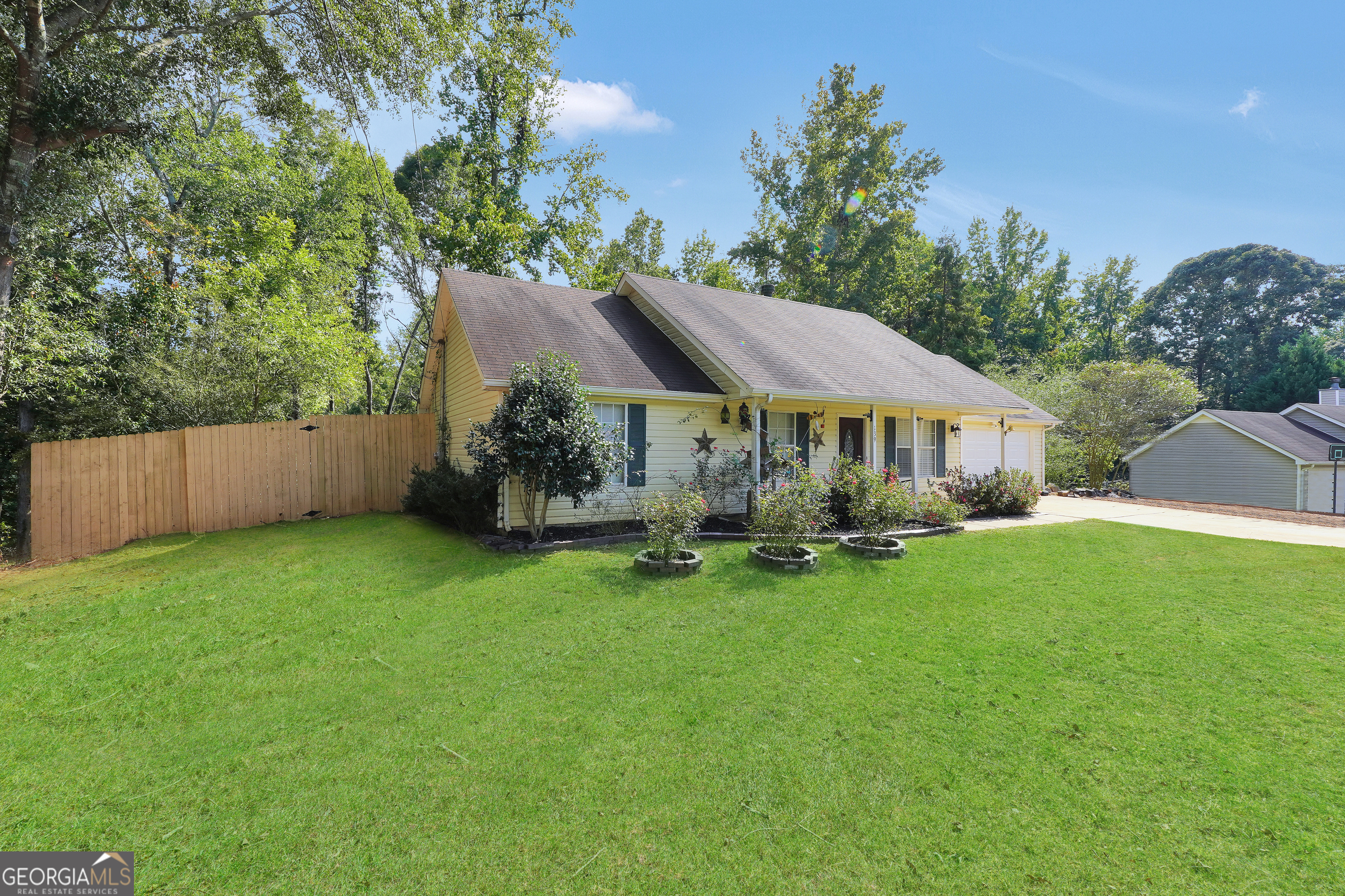 Property Photo:  139 Stoney Brook Circle  GA 30233 