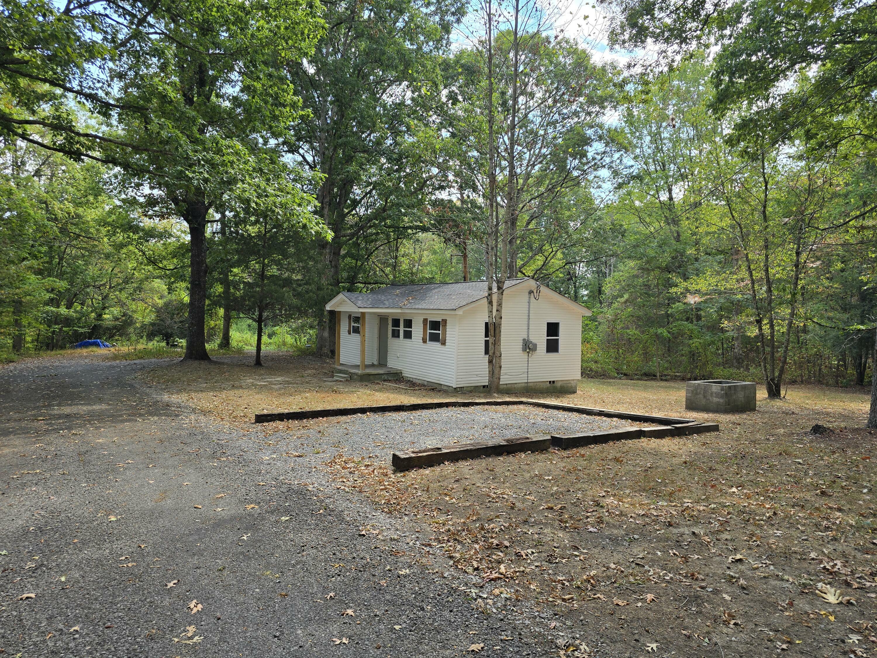 Property Photo:  887 Stooping Oak Road W  TN 37327 