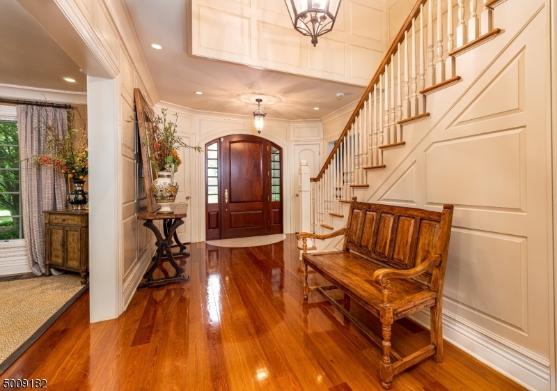 Property Photo:  8 Hunting Court  NJ 07976 