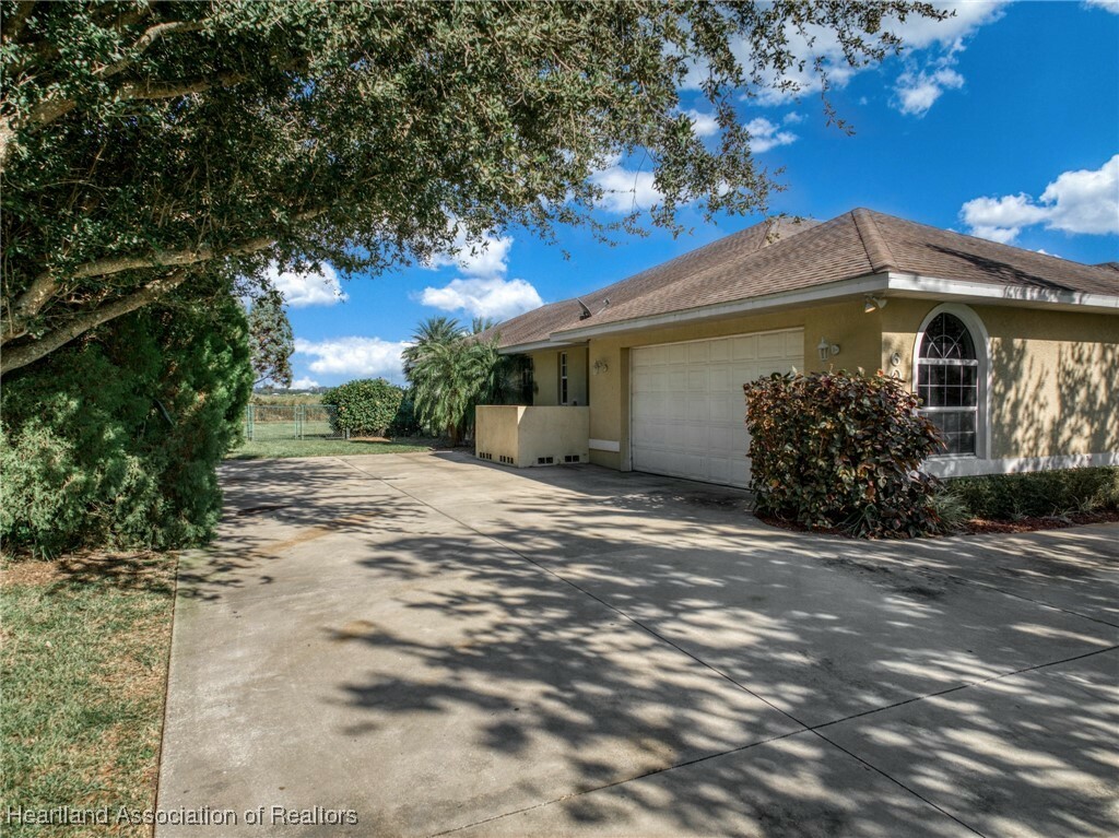 Property Photo:  603 Sunset Pointe Drive  FL 33852 