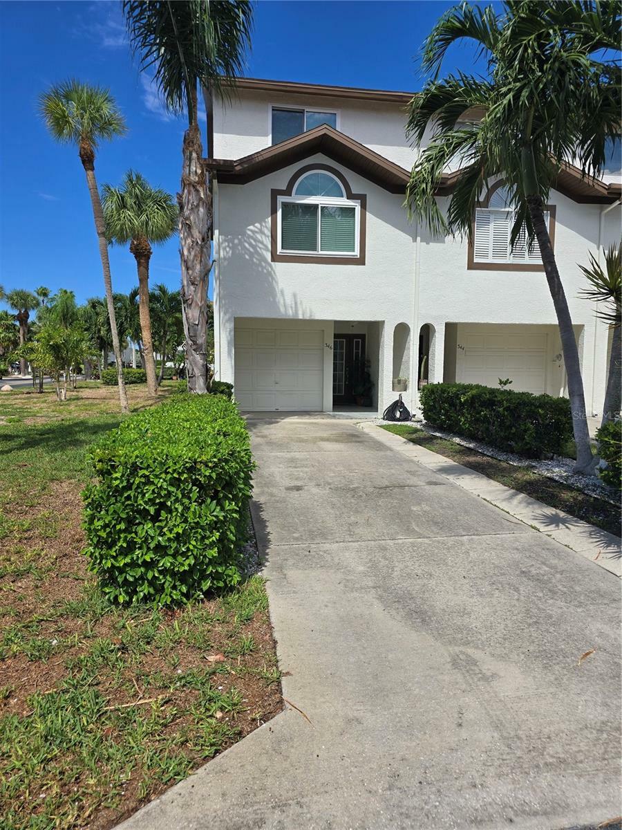 Property Photo:  346 Madeira Circle  FL 33715 