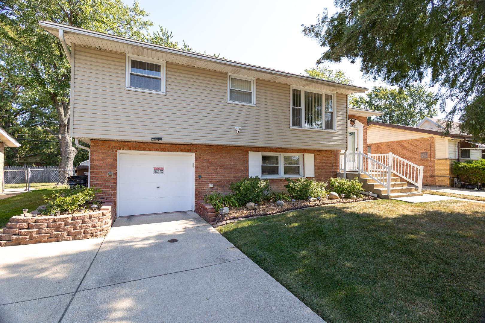 16503 Craig Drive  Oak Forest IL 60452 photo