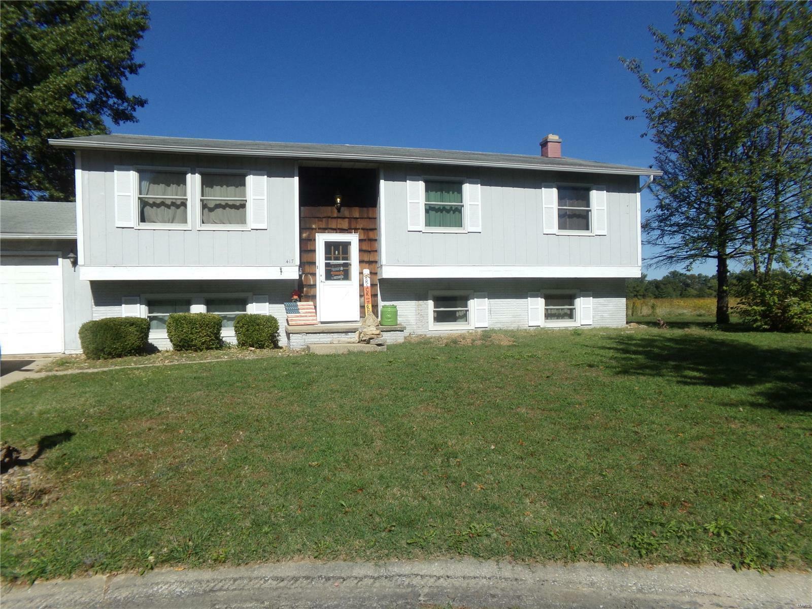 Property Photo: 417 N Marie Court IL 62088