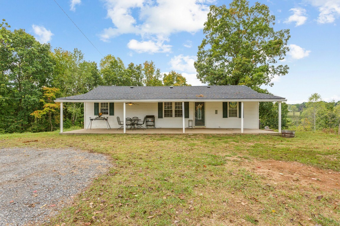 Property Photo:  994 Purtle Rd  TN 37083 