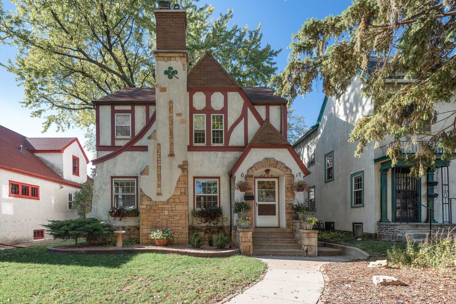 Property Photo:  2250 Arthur Street NE  MN 55418 