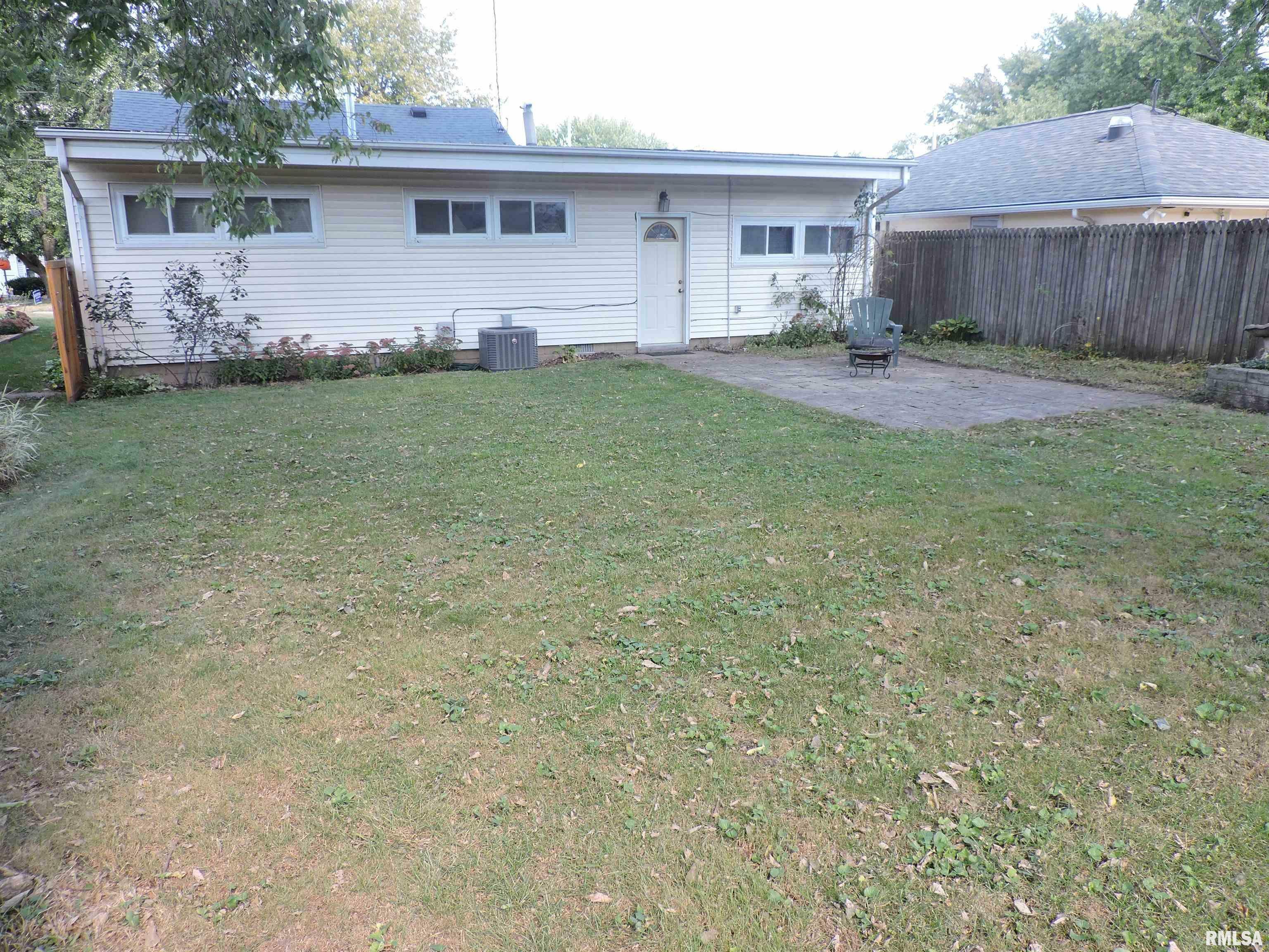 Property Photo:  1608 Hamilton Street  IL 61554 