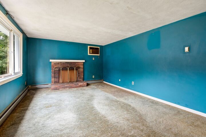 Property Photo:  9 Broad St  MA 01887 