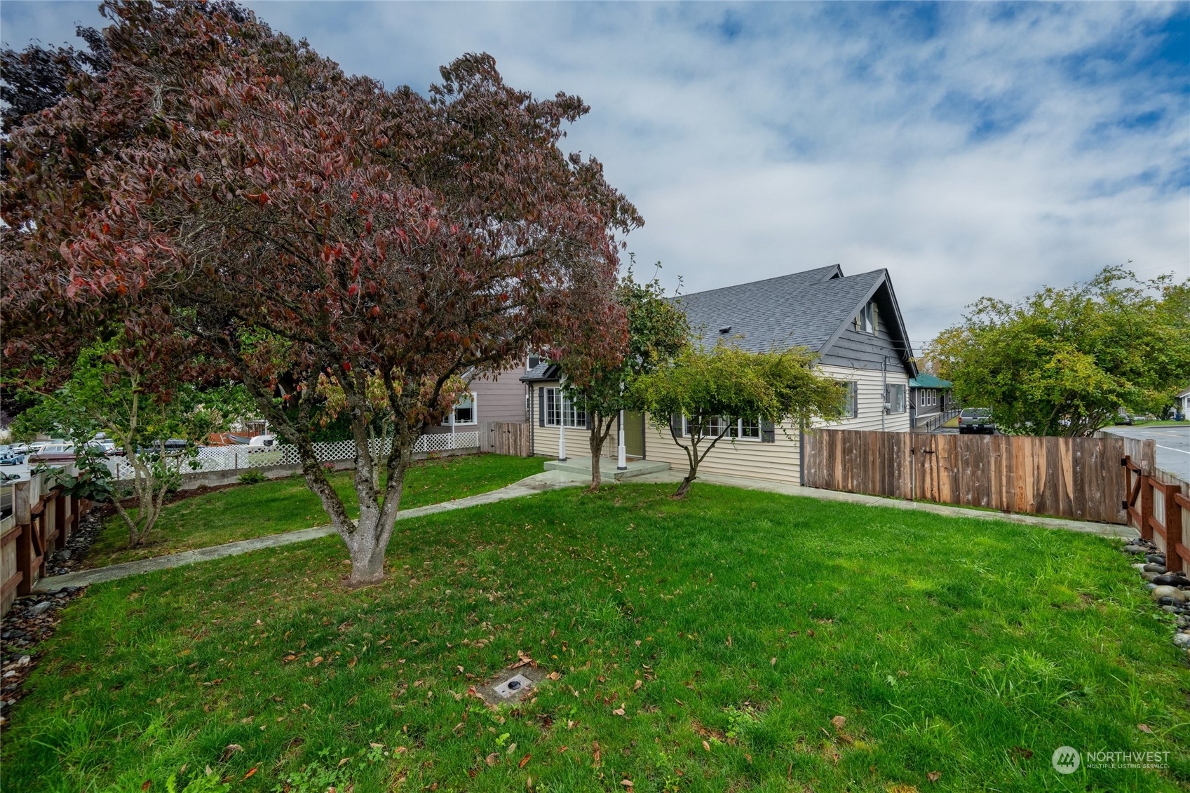 Property Photo:  217 E Cedar Street  WA 98273 