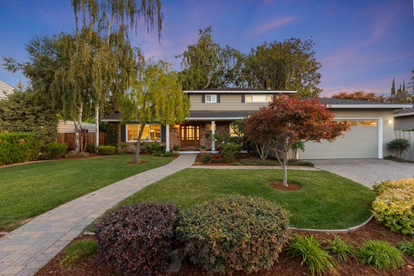 Property Photo:  143 Waverly Place  CA 94040 