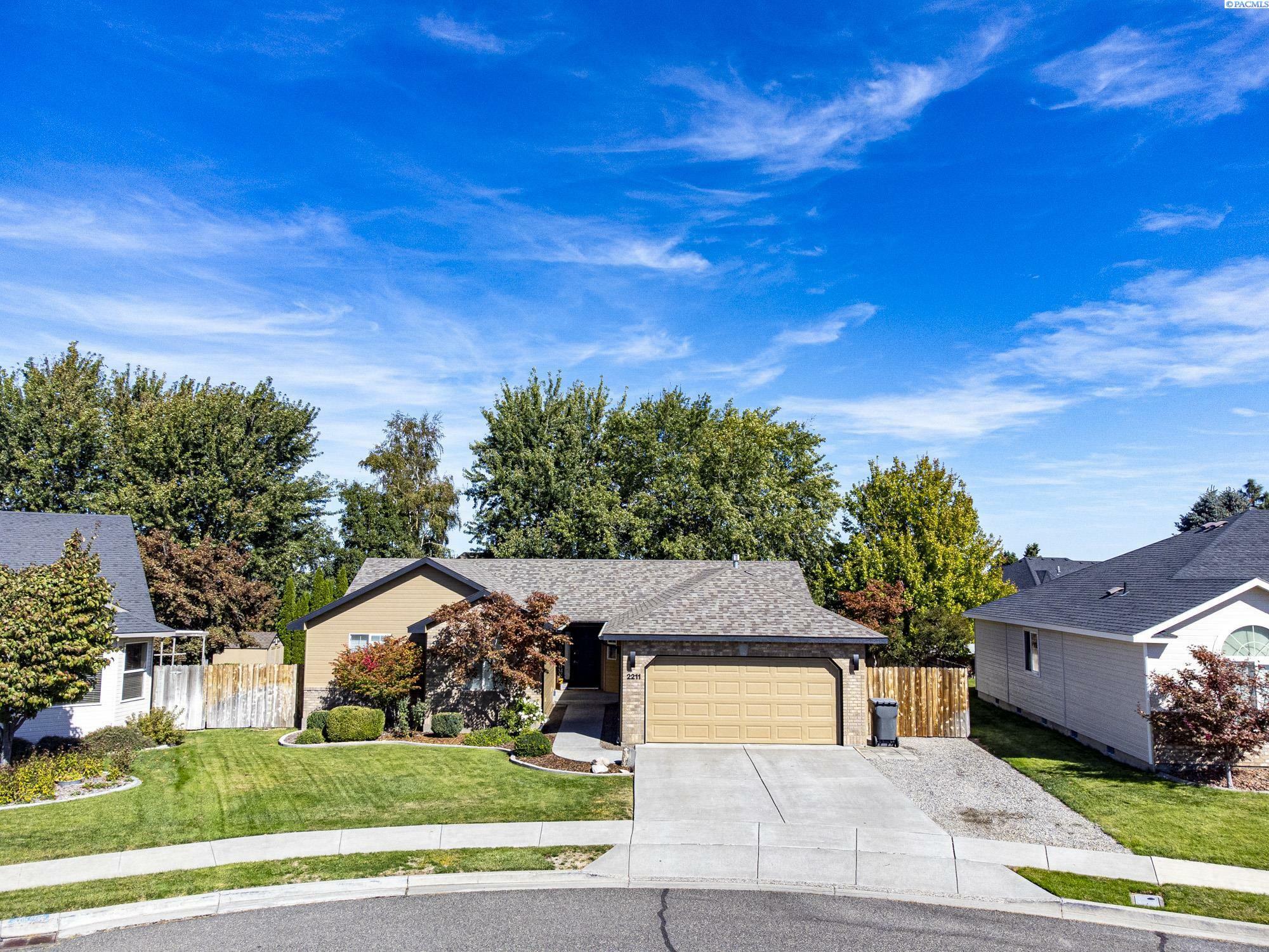 2211 S Arthur Loop  Kennewick WA 99338 photo