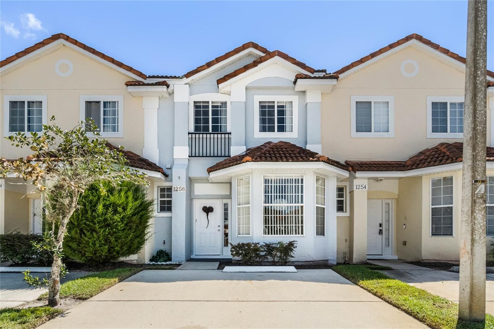 Property Photo: 1256 S Beach Circle FL 34746