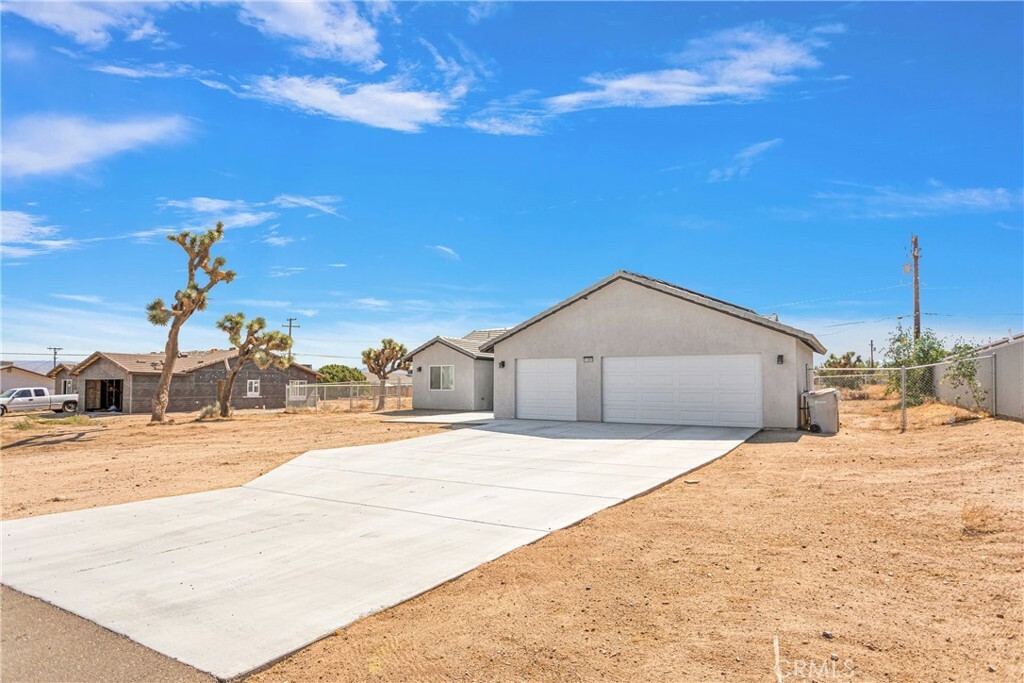 Property Photo:  13985 Smoke Tree Street  CA 92345 