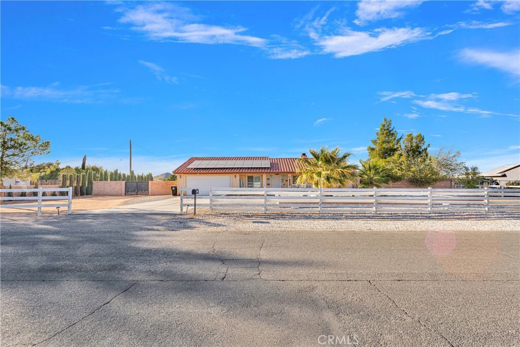 Property Photo: 15120 Blackfoot Road CA 92307
