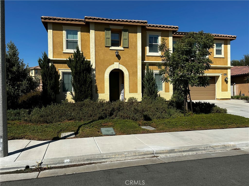 Property Photo:  32740 Cherokee Rose Street  CA 92596 