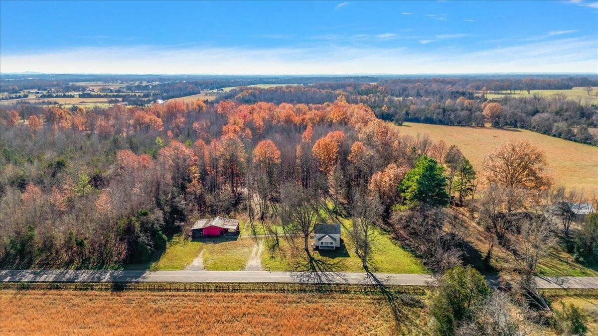 Property Photo:  125 Newtown Rd  TN 37180 