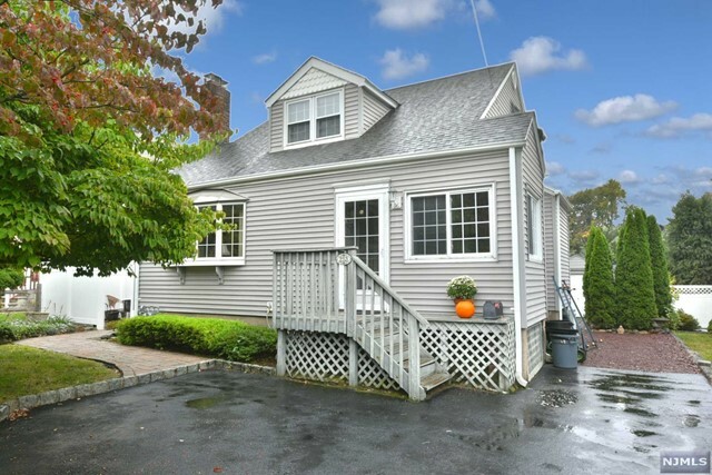 Property Photo:  253 Washington Avenue  NJ 07642 