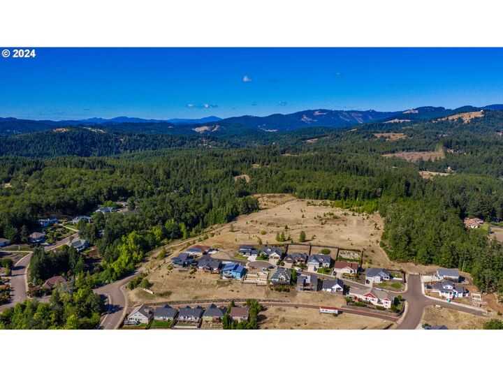 Property Photo: 609 Coastal View Dr (Lan OR 97370