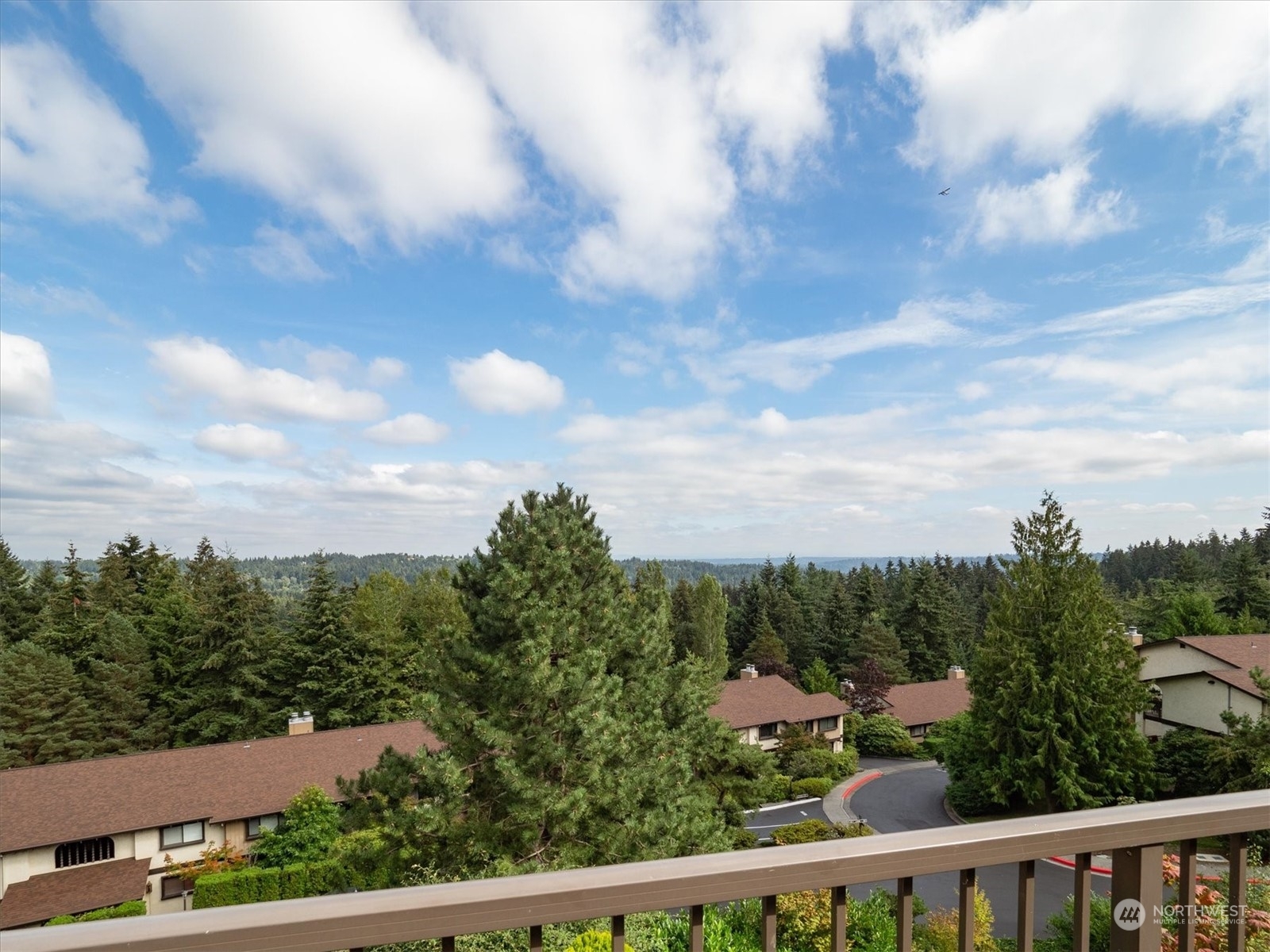 Property Photo:  1702 NE 179th 303  WA 98155 