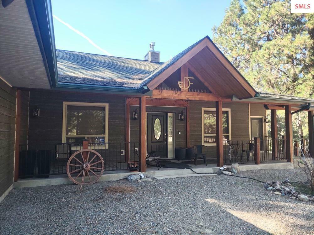 Property Photo:  556 Chute Canyon Way  ID 83805 