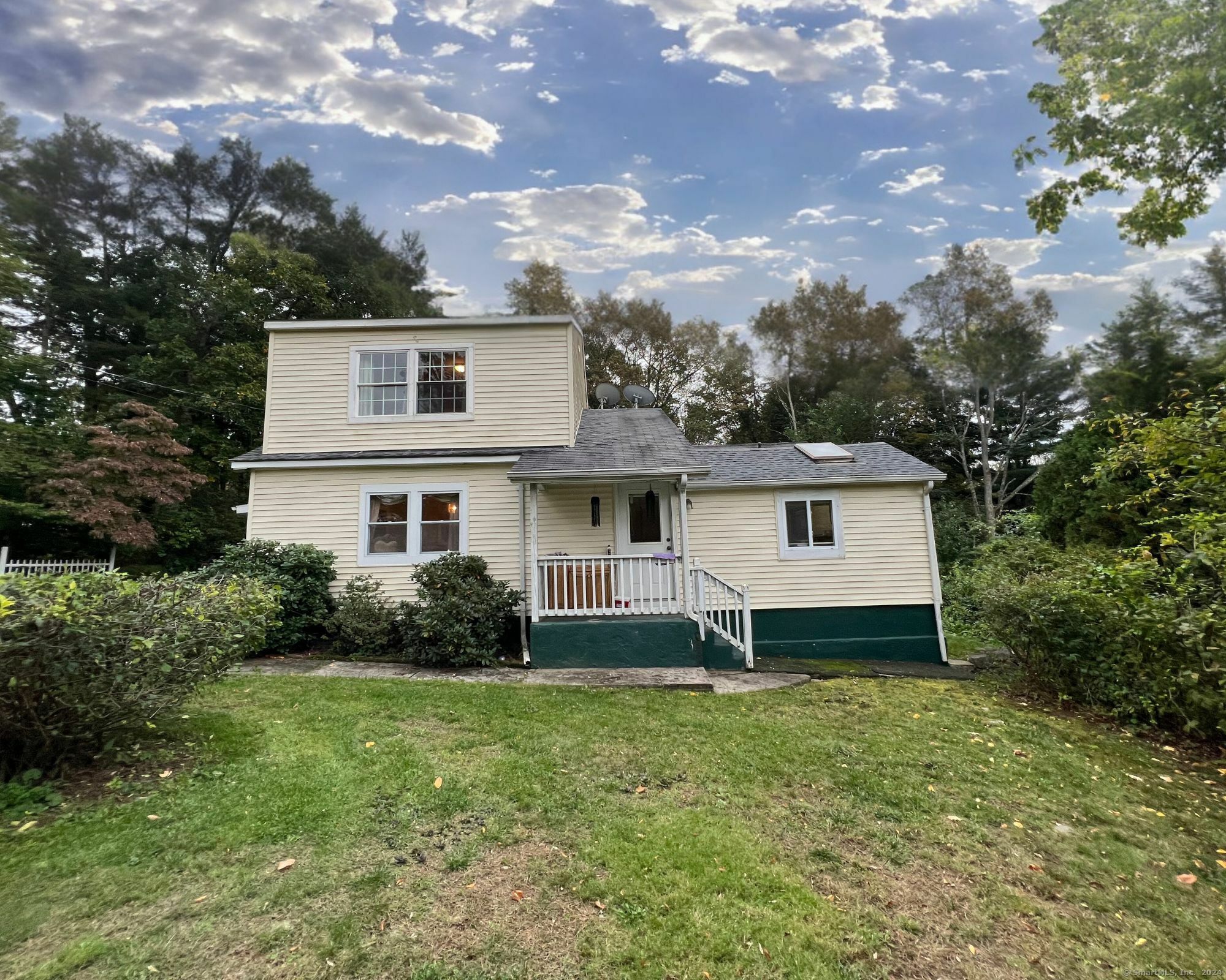 Property Photo:  6 Oak Lane  CT 06811 