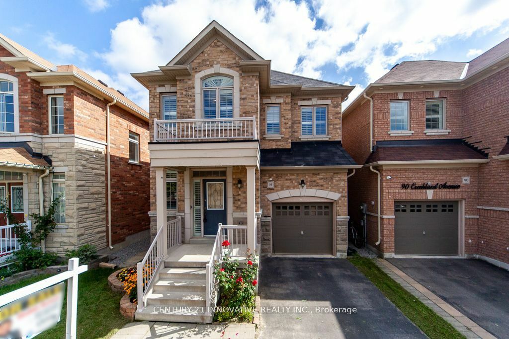 94 Creekland Ave  Whitchurch-Stouffville ON L4A 0B2 photo