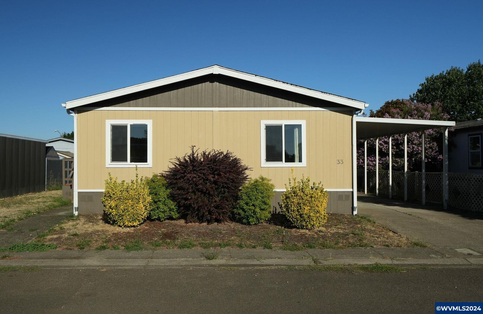 Property Photo: 2151 SE Three Lakes Rd 33 OR 97322-9818