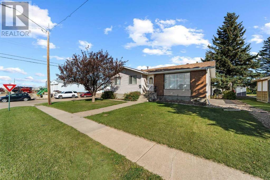 Property Photo:  4937 58 Street  AB T0B 2L0 