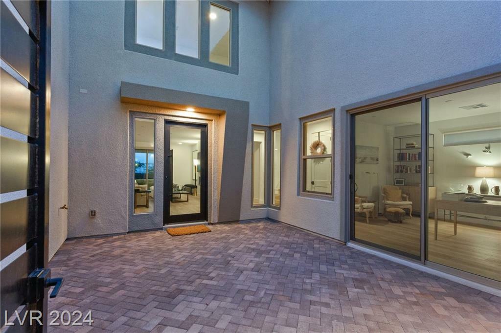 Property Photo:  472 Windstone Crest Avenue  NV 89138 