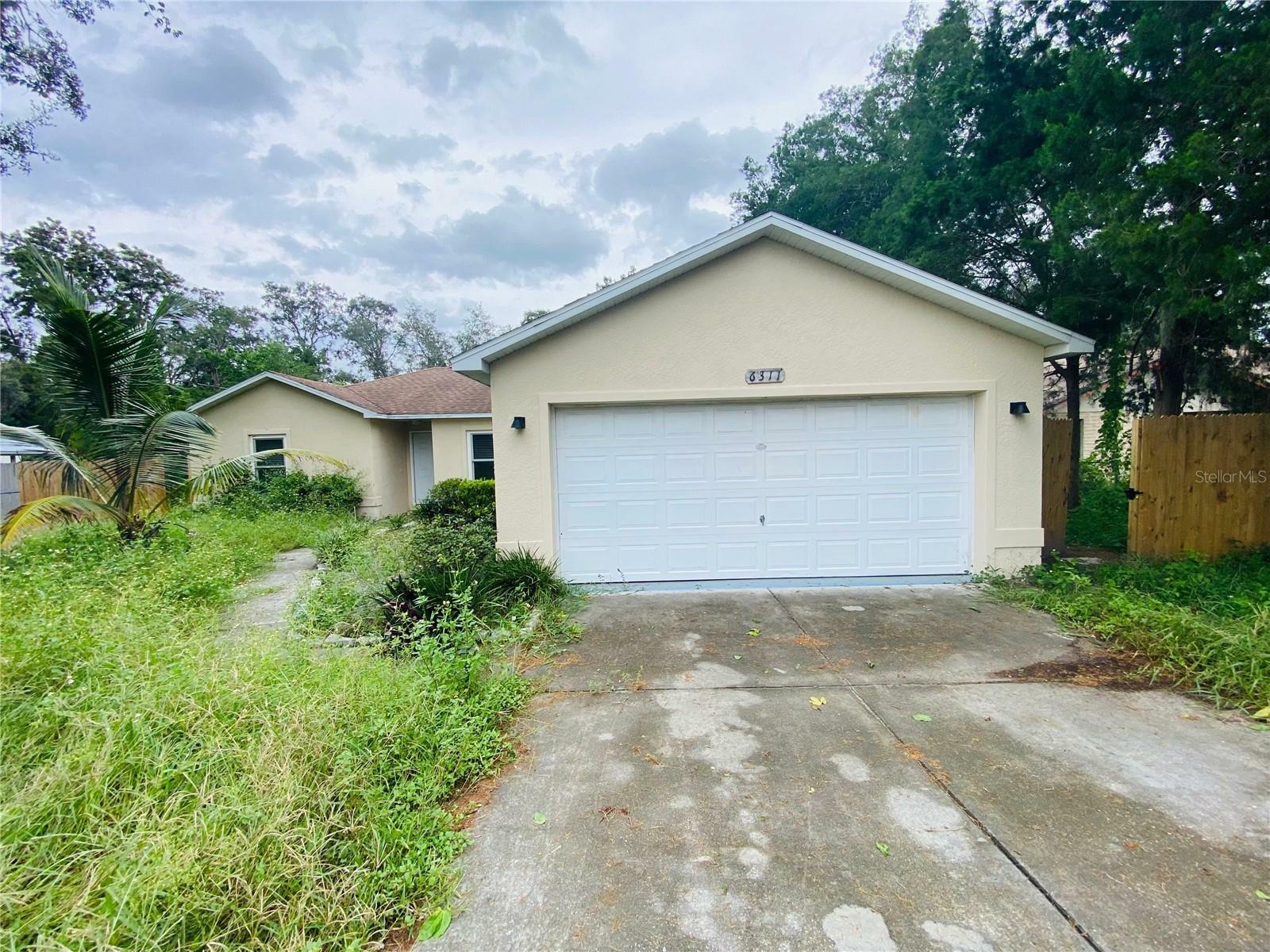 Property Photo:  6311 Pinehurst Drive  FL 34606 