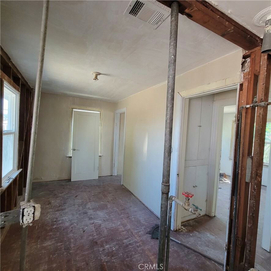 Property Photo:  414 W Locust Street  CA 91762 