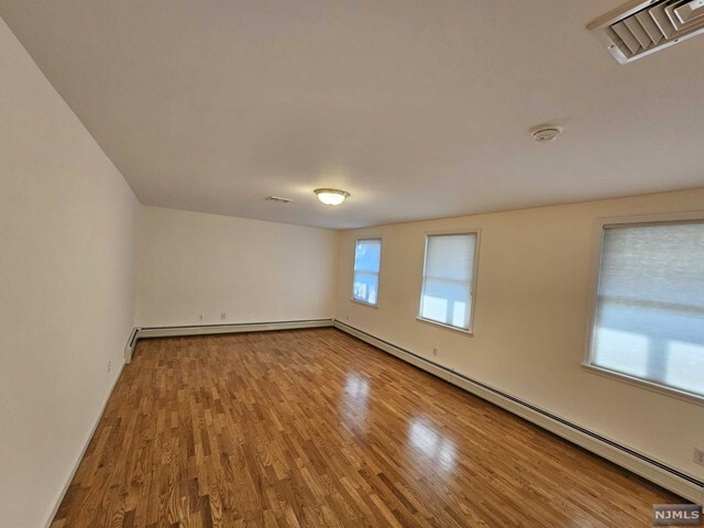 Property Photo:  817 Elm Avenue 1  NJ 07657 