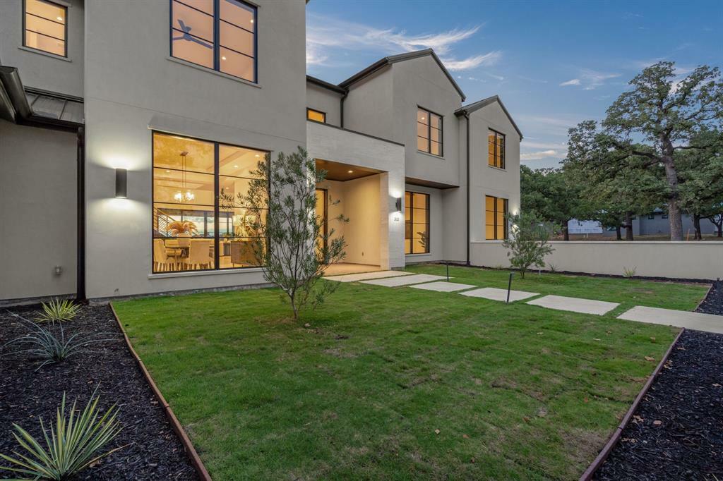 Property Photo: 310 Shady Oaks Drive TX 76092
