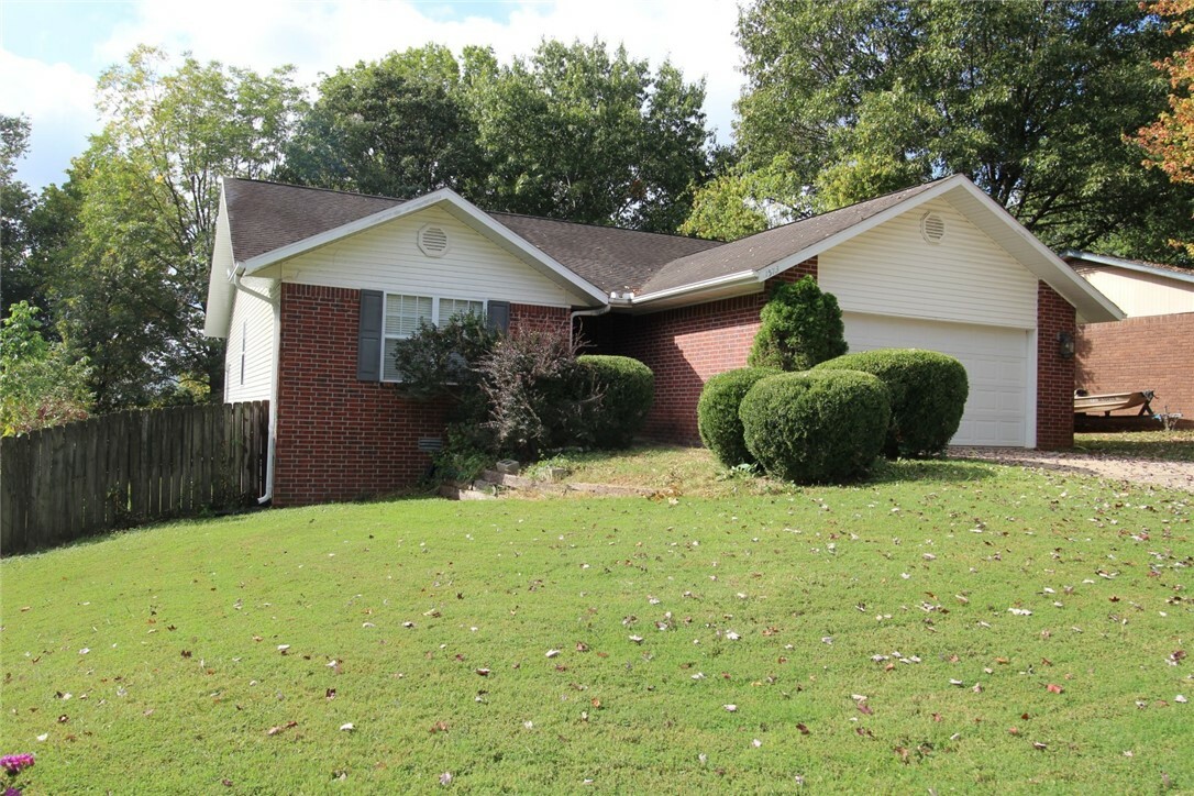 Property Photo:  1573 E Sandy Drive  AR 72701 