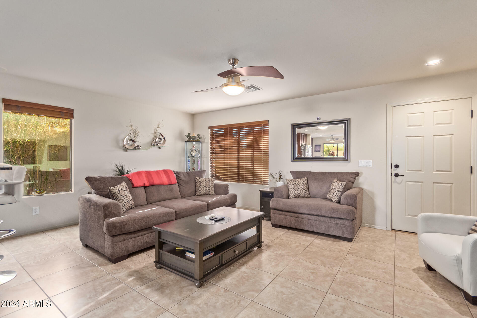 Property Photo:  1245 N Compton Circle  AZ 85207 