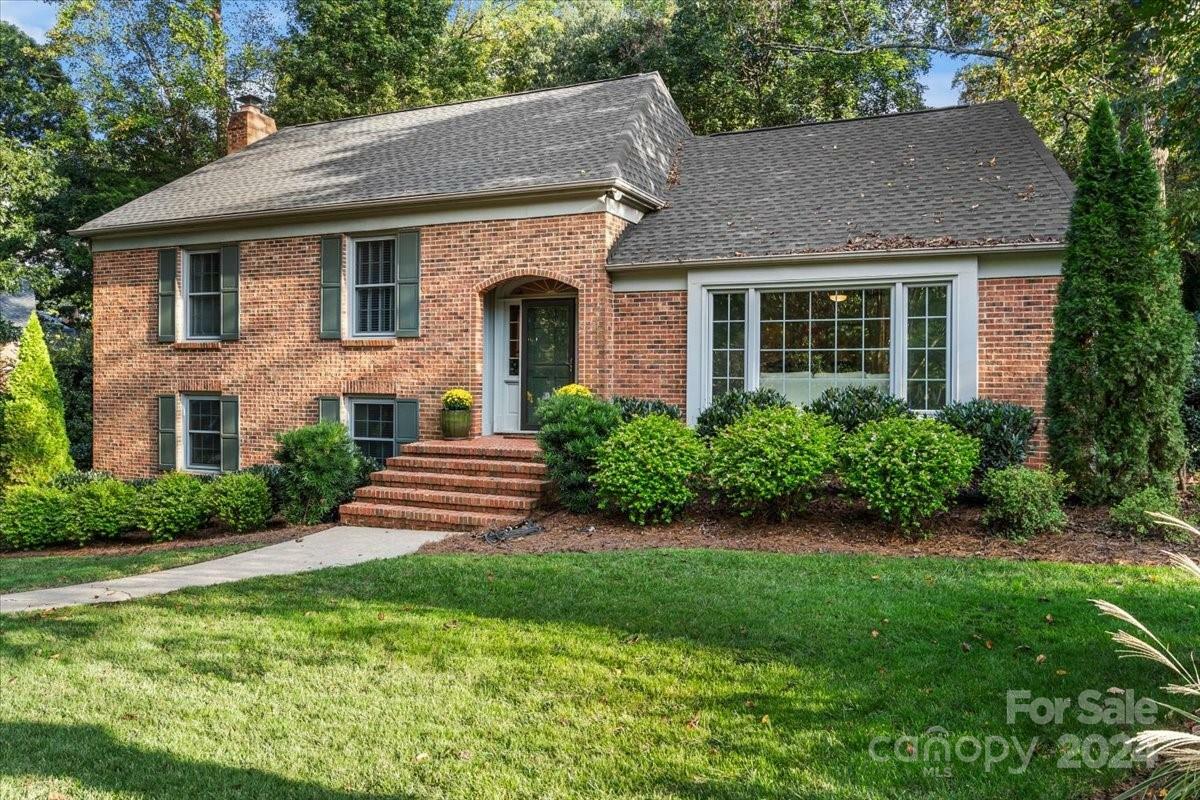 2925 Hinsdale Street  Charlotte NC 28210 photo