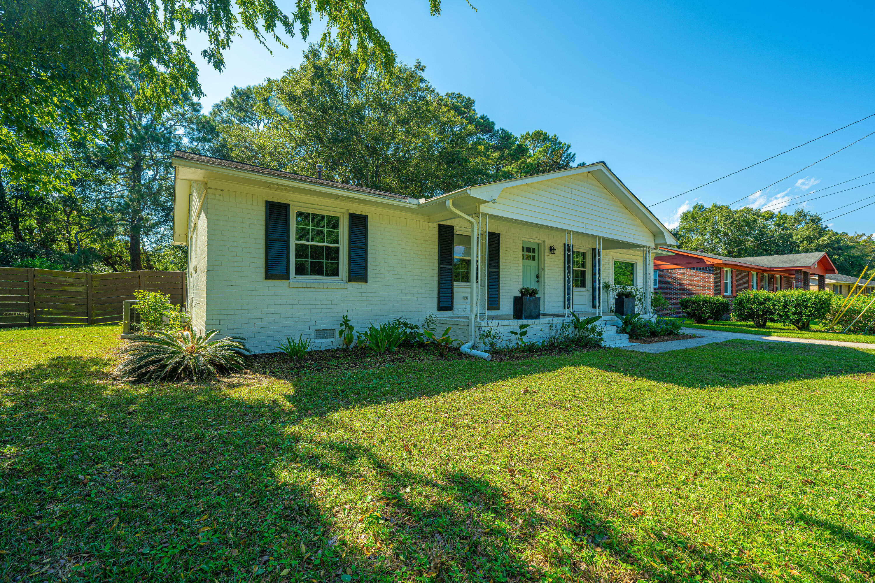 Property Photo:  1451 Woodview Lane  SC 29412 