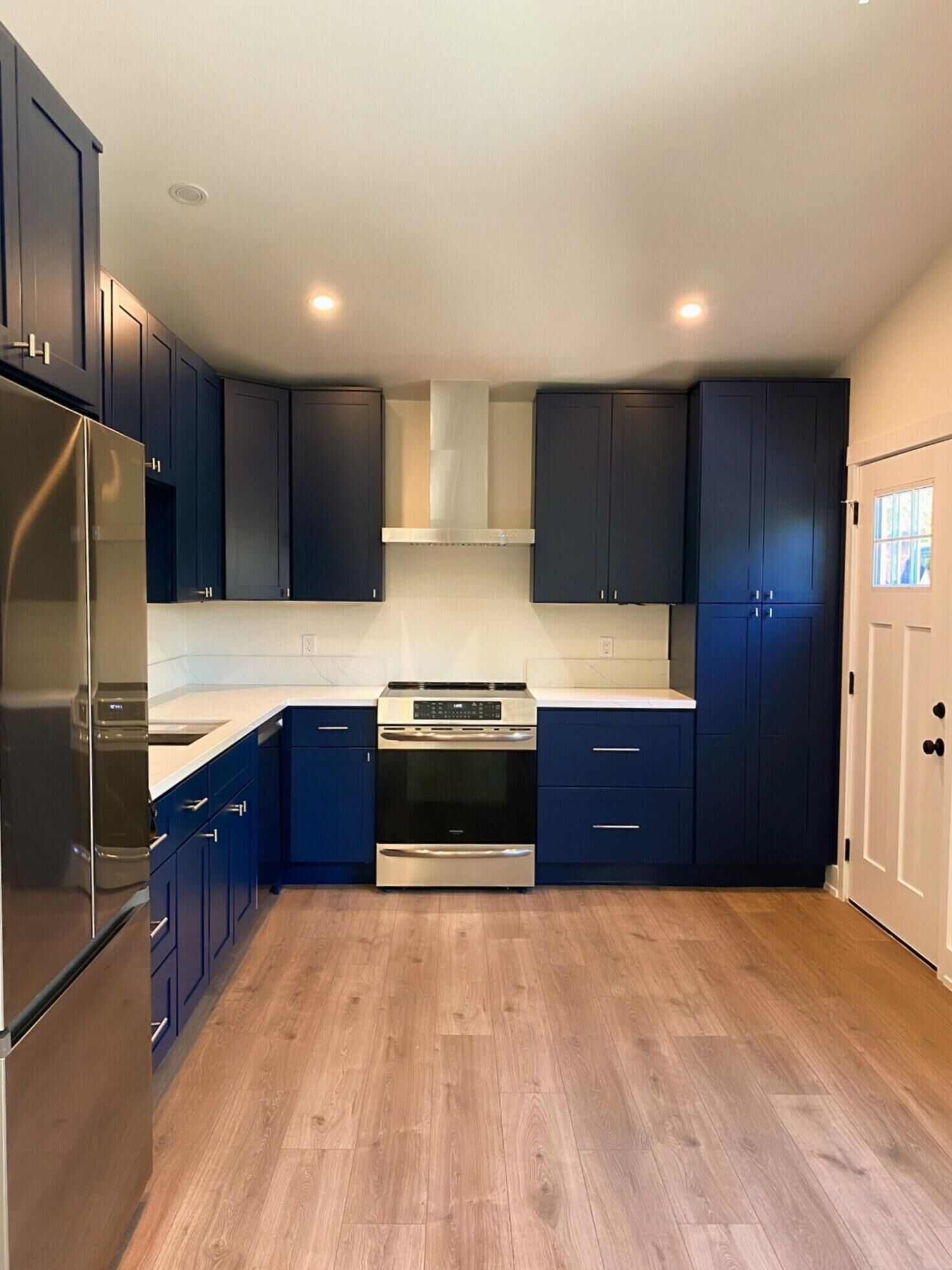 Property Photo:  1433 Allesandro 1/2  CA 90026 