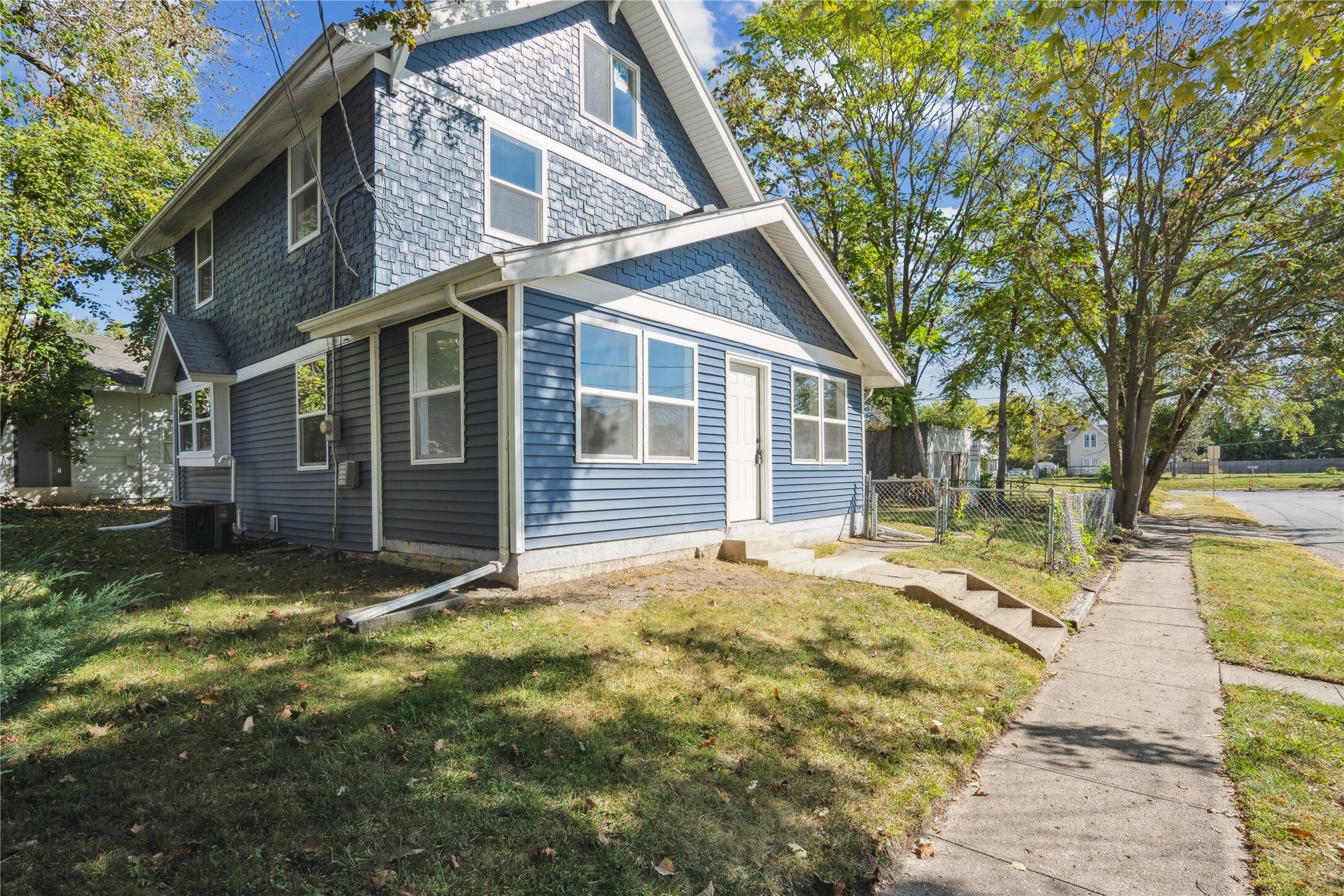 Property Photo:  2017 Meek Avenue  IA 50311 