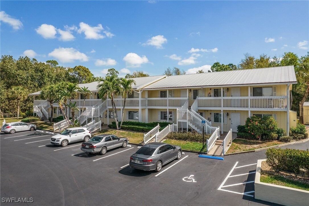 Property Photo:  4621 Bayshore Drive Q9  FL 34112 