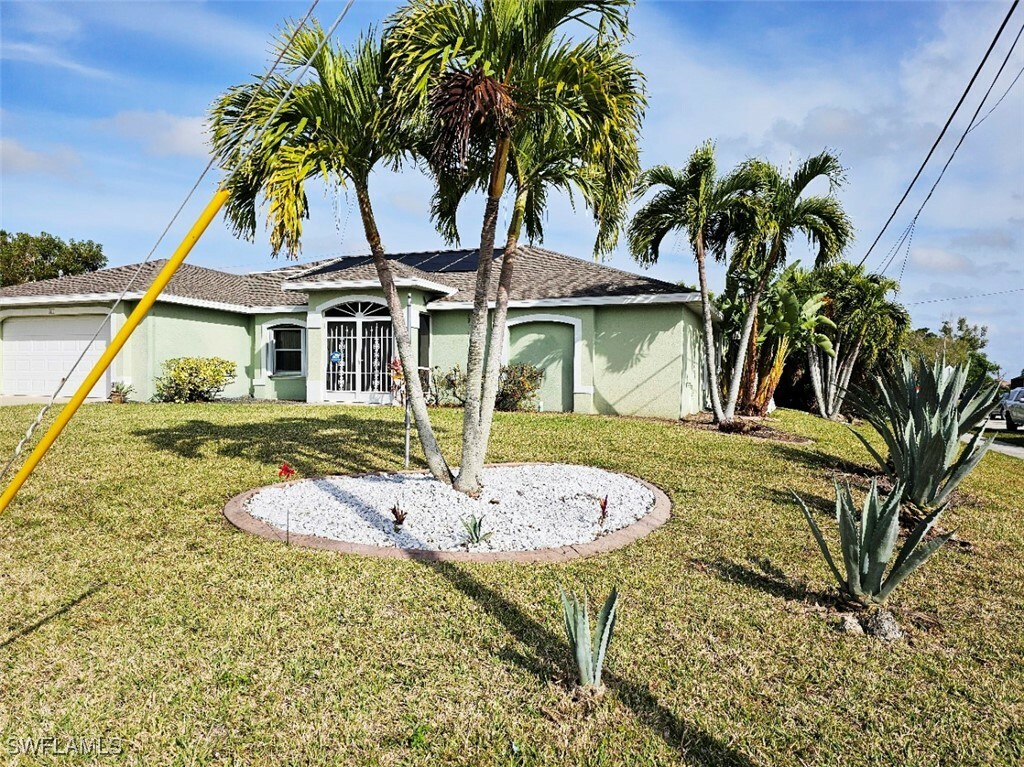 Property Photo:  1811 Savona Parkway W  FL 33914 