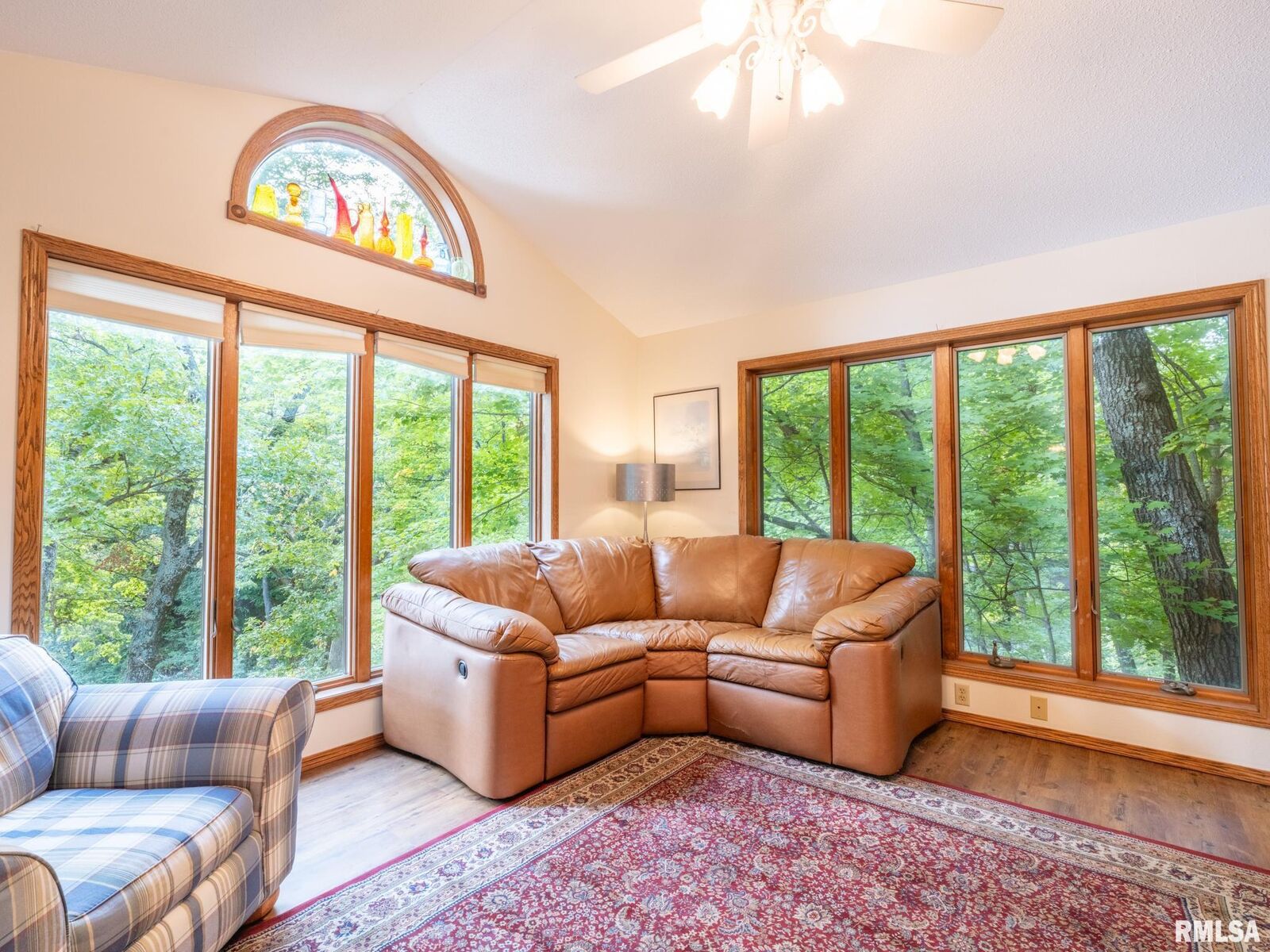 Property Photo: 126 Orchard Court IL 61428