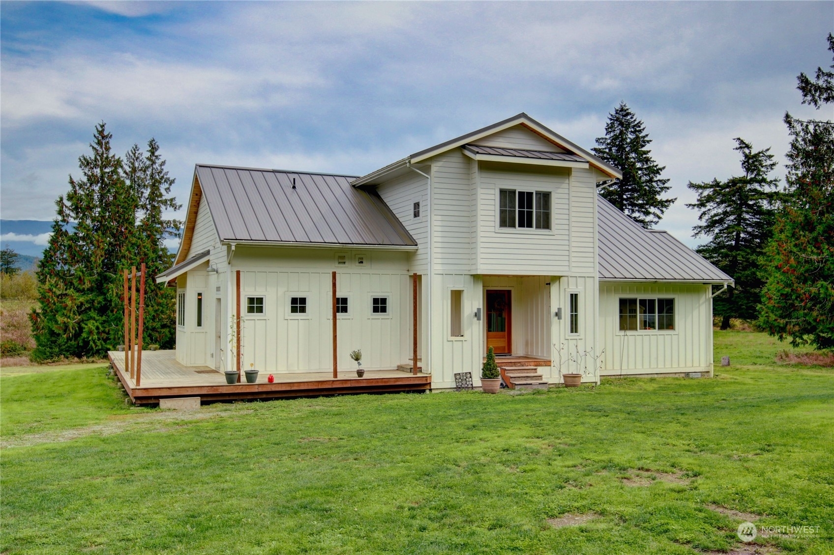 Property Photo:  19011 Wildrose Lane  WA 98233 