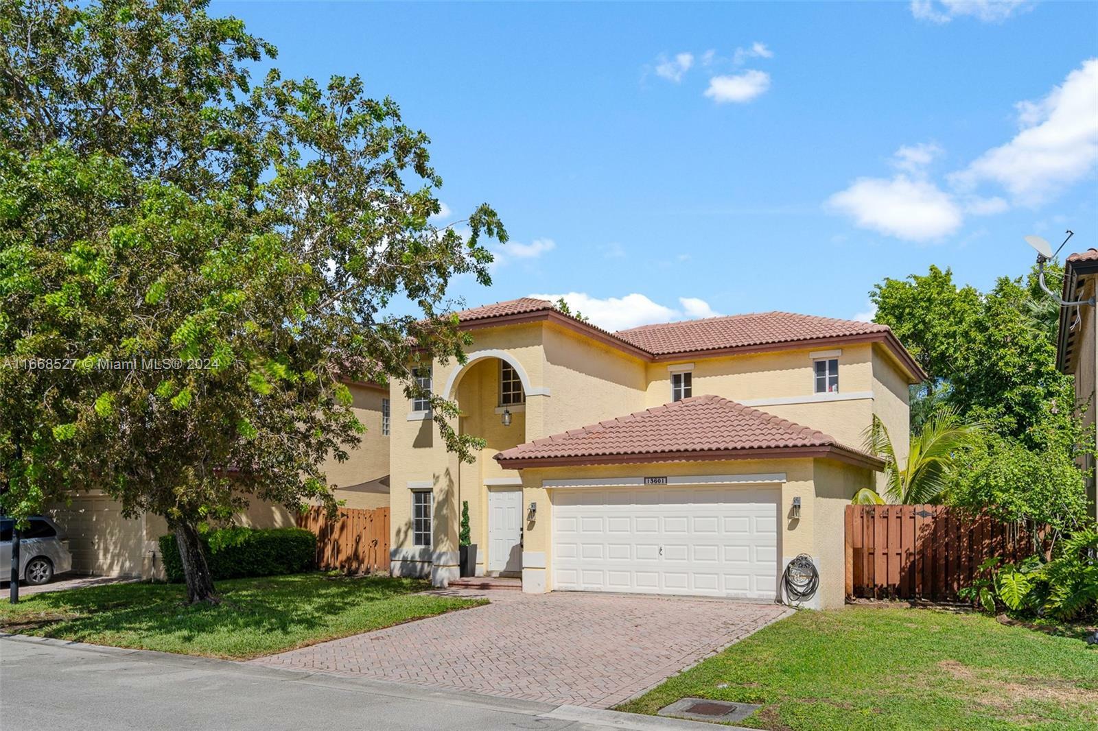 Property Photo:  13601 SW 118th Path  FL 33186 