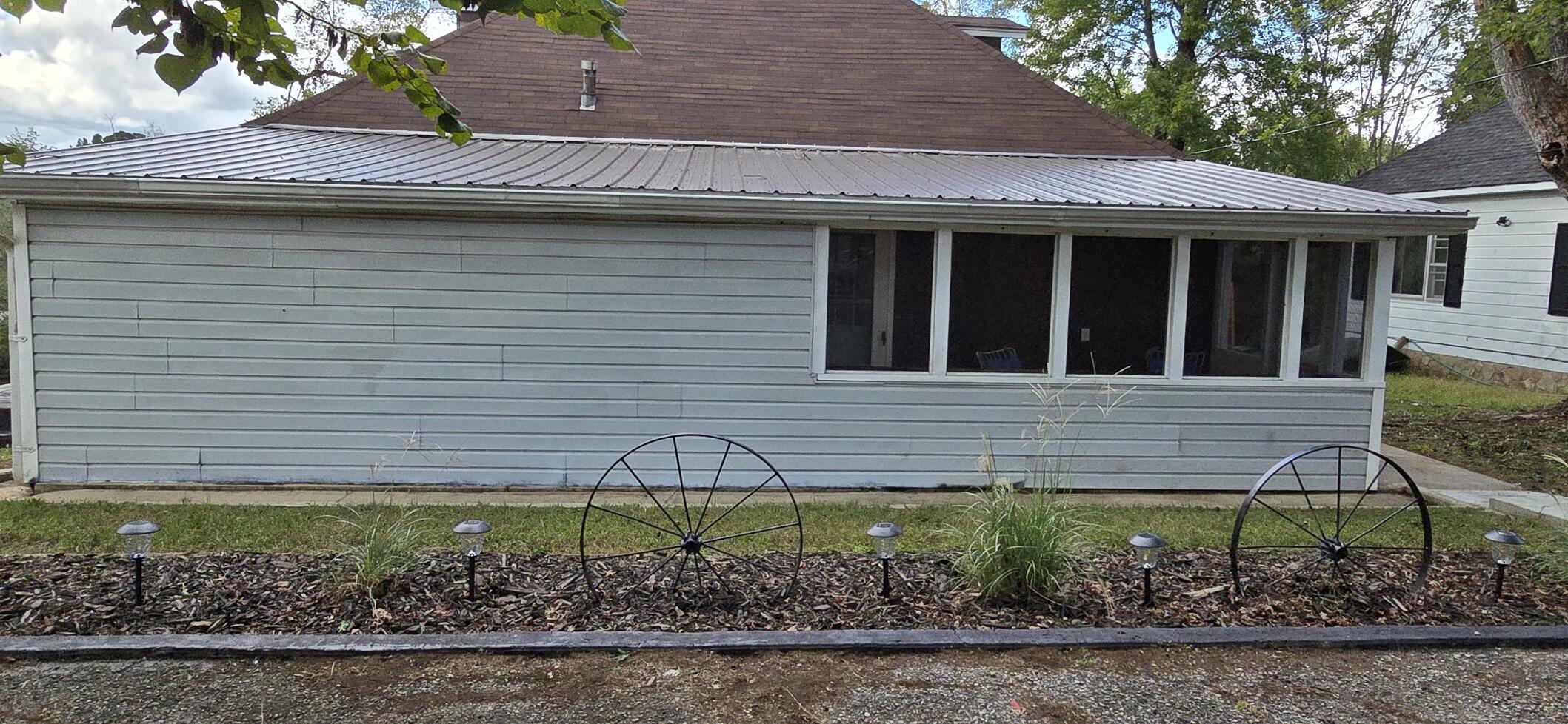 Property Photo:  216 N 4th Street  MO 65791 