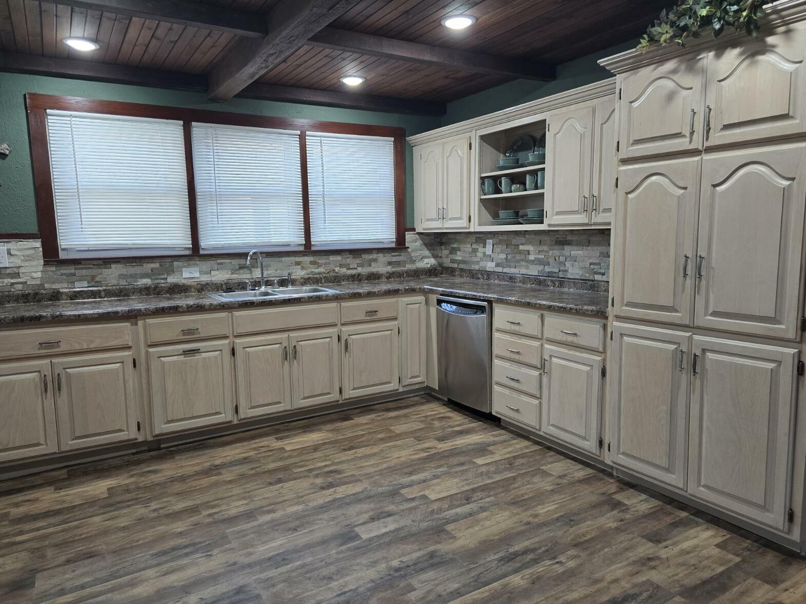 Property Photo: 216 N 4th Street MO 65791